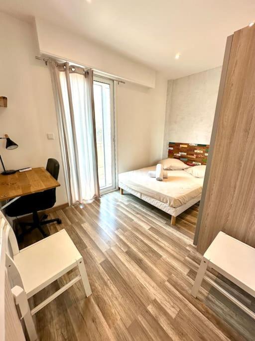 Avec 4 Doubles - Proche De La Mer, Des Transports Et De La Promenade Des Appartamento